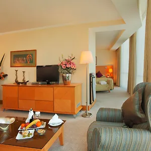 wyndham-grand-izmir-ozdilek.aegeanhotels.net/